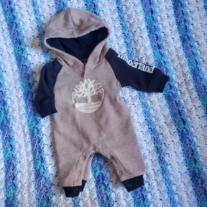 Timberland 0/3M baby pull over hooded coveralls